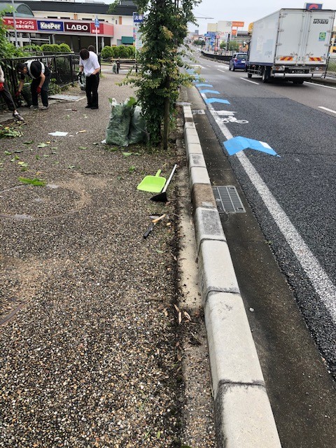 早朝清掃に参加致しました。