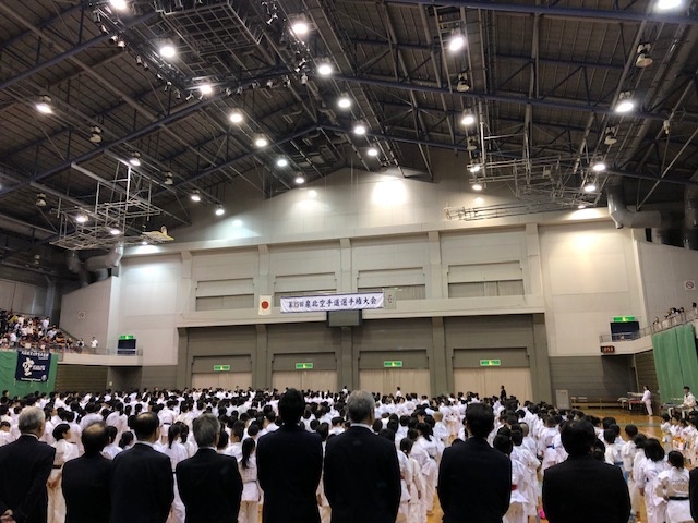泉北空手道競技大会に審判員として参加しました。