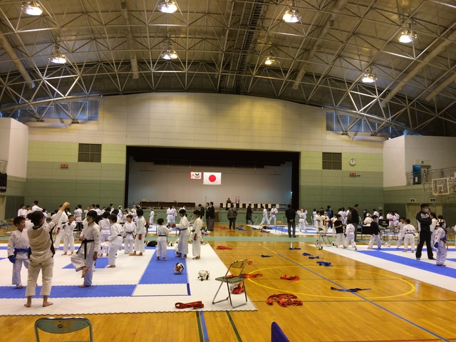 第３７回東牟婁地区スポーツ少年団空手道 交流大会 に審判員として参加致しました。