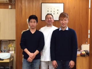 柴田君加納君が就職の報告に来院
